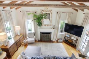 228 Walton Boulevard