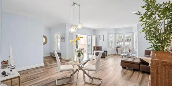 Image 3: DINING_TO_LIVING_ROOM_ANGLE_DT