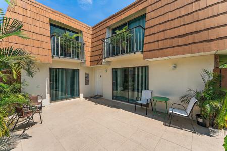5983 SE Riverboat Drive