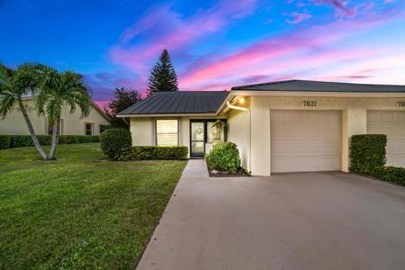 7821 SE Sugar Sand Circle