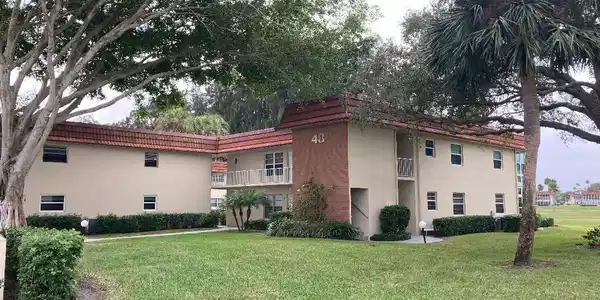 48 Woodland Drive