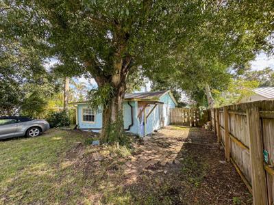 988 SW 34th Terrace