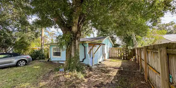 988 SW 34th Terrace