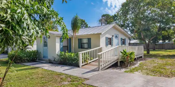 5255 SE Channel Drive
