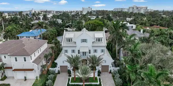 1114 Vista Del Mar Drive N