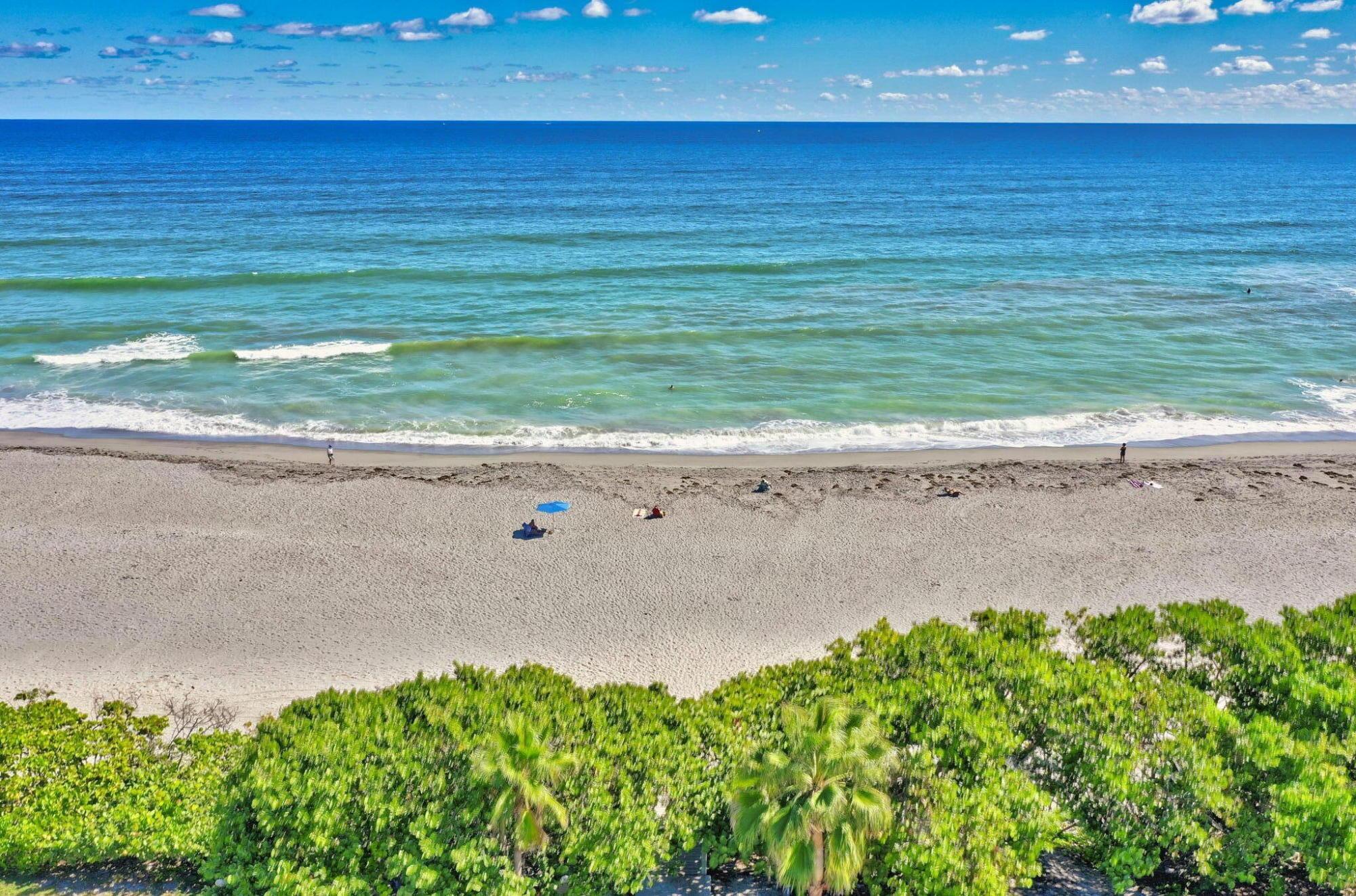 Image 3: Caribbean blue ocean awaits you. LEss than 1/2 mil