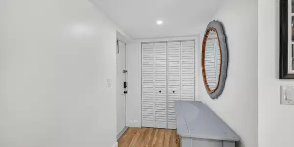 Image 3: 1-web-or-mls-5D1A1277