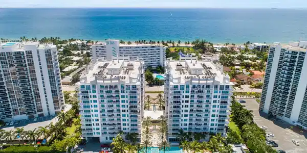 2821 N Ocean Blvd