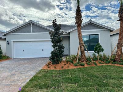 762 SE Courances Drive