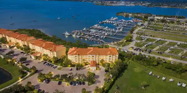 34 HARBOUR ISLE Drive W