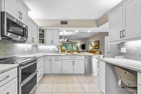 300 N Highway A1a