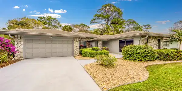 2363 SW Spoonbill Drive