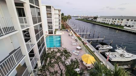 108 Paradise Harbour Boulevard