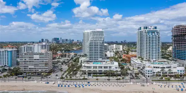 3101 Bayshore Dr