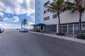 Image 4: entrance