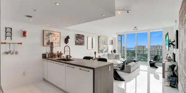 400 Sunny Isles Blvd