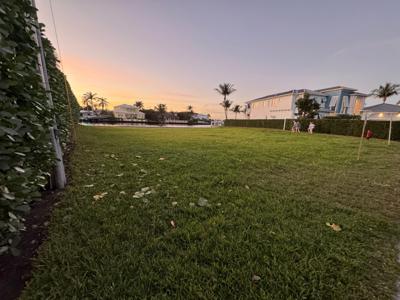 51 River Dr