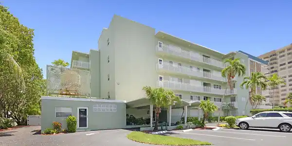 1750 S Ocean Boulevard