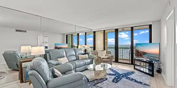 9940 S Ocean Drive