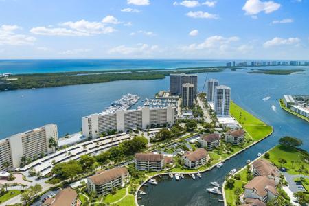 120 Lakeshore Drive