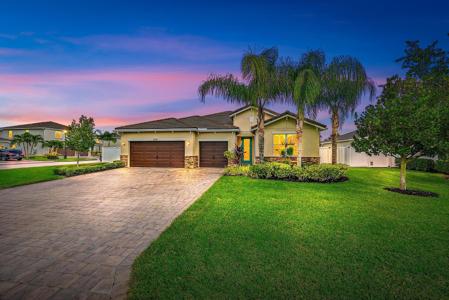 2570 SW Berry Park Circle