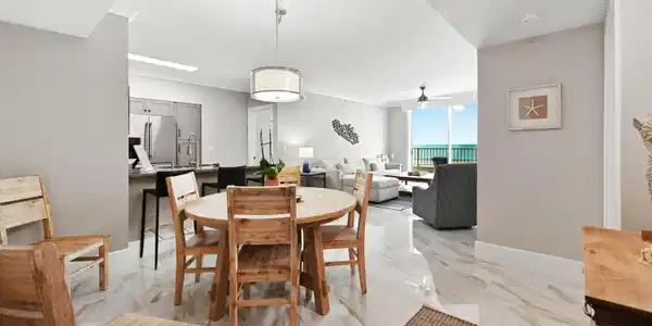 Image 4: 20 Dining room 01