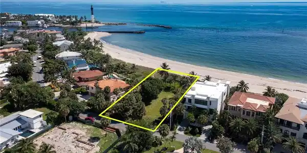 2100 Bay Drive