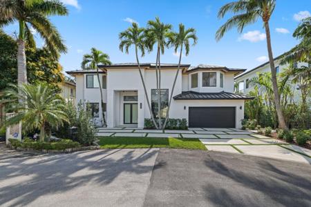 680 NE 29th Place