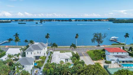 7115 S Flagler Drive