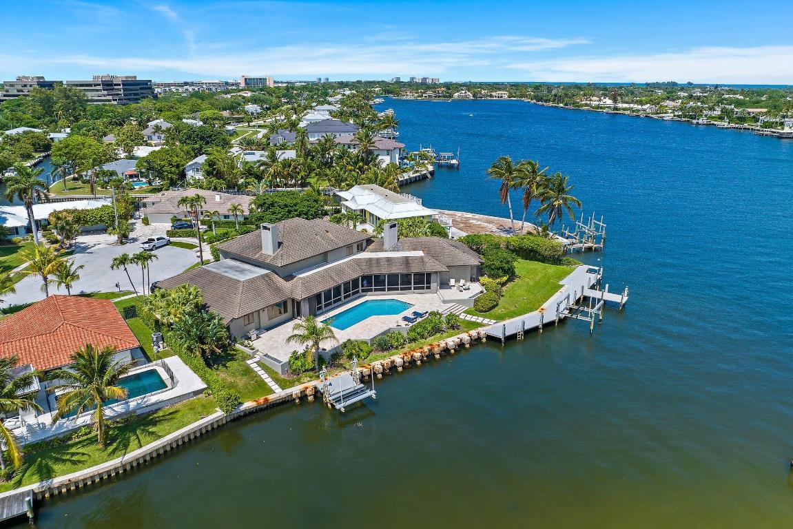 Image 2: Scenic Little Lake Worth