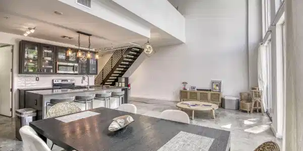 Image 3: Living Area 3