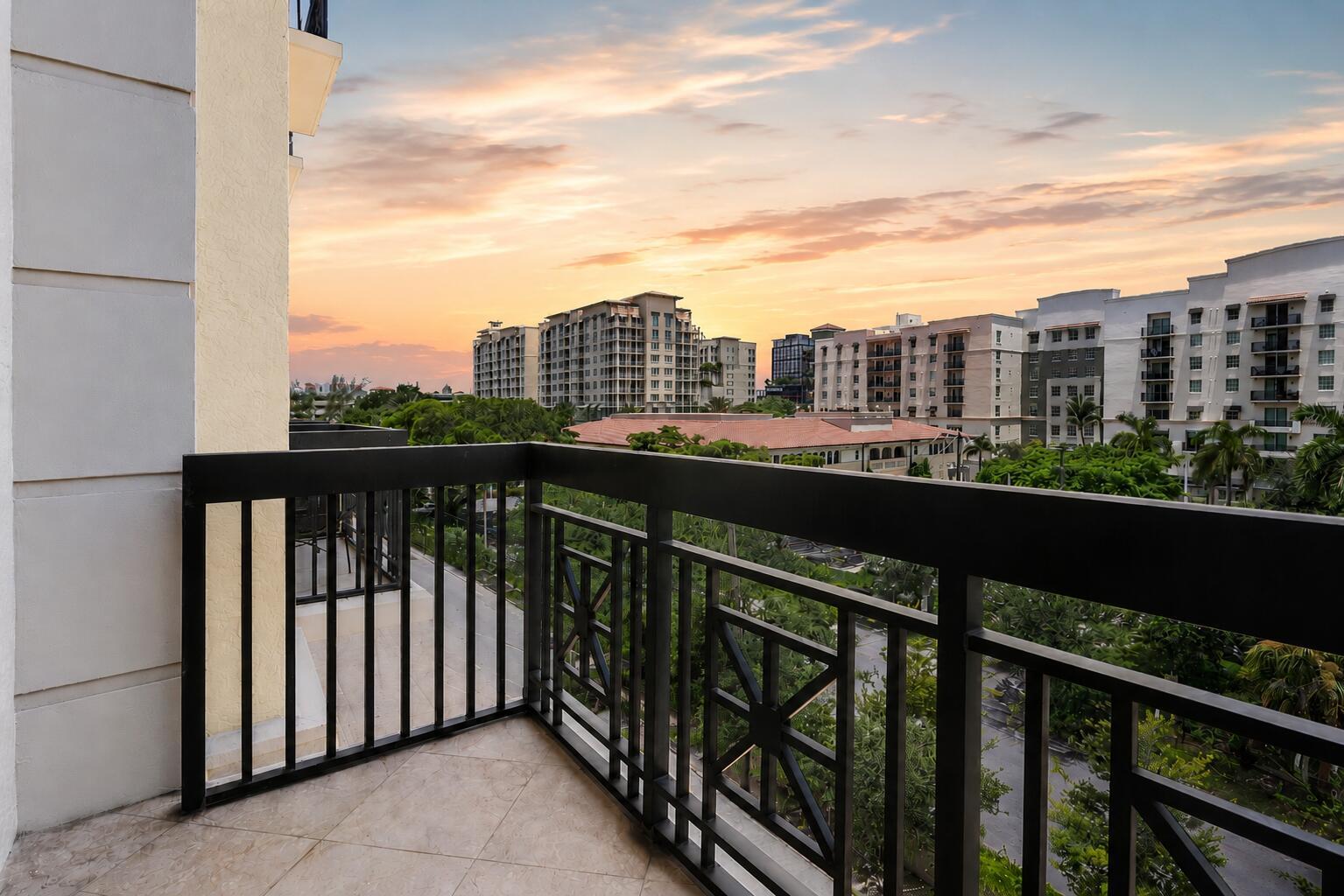 Image 3: City Sunset View off 2 Balconies