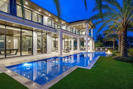 1812 Sabal Palm Circle