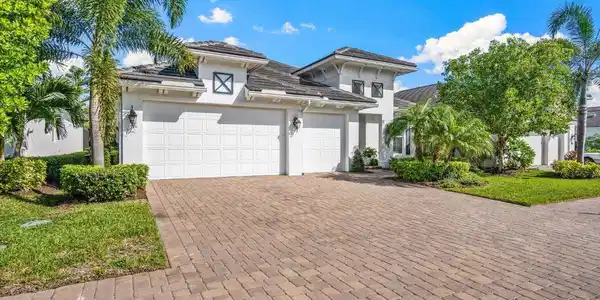 1304 Lily'S Cay Circle