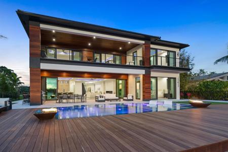 43 River Drive