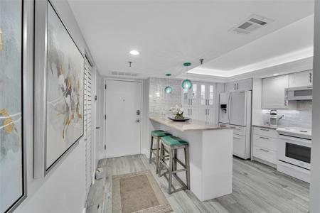 2900 NE 14th Street Causeway