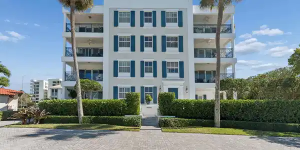 3883 Gulfstream Road
