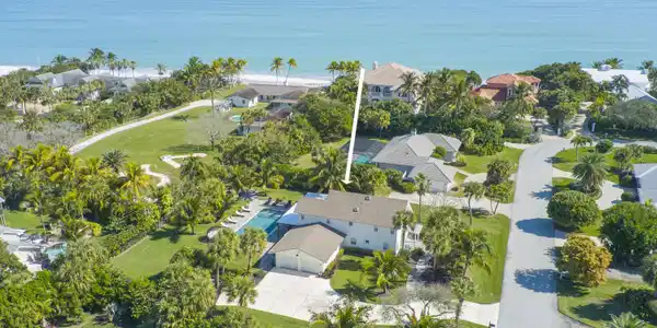 2180 Captains Walk