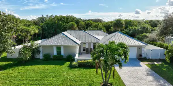 1525 Wyn Cove Drive