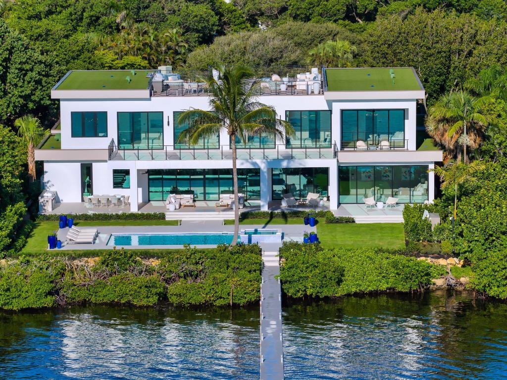 Image 1: 1422 SE Atlantic Dr