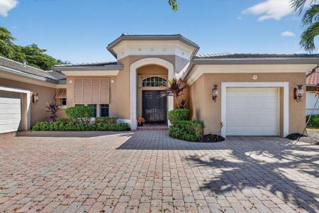 343 SW Harbor View Drive