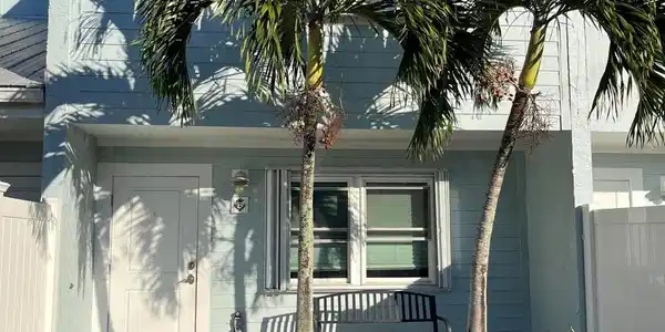 804 Shorewinds Drive