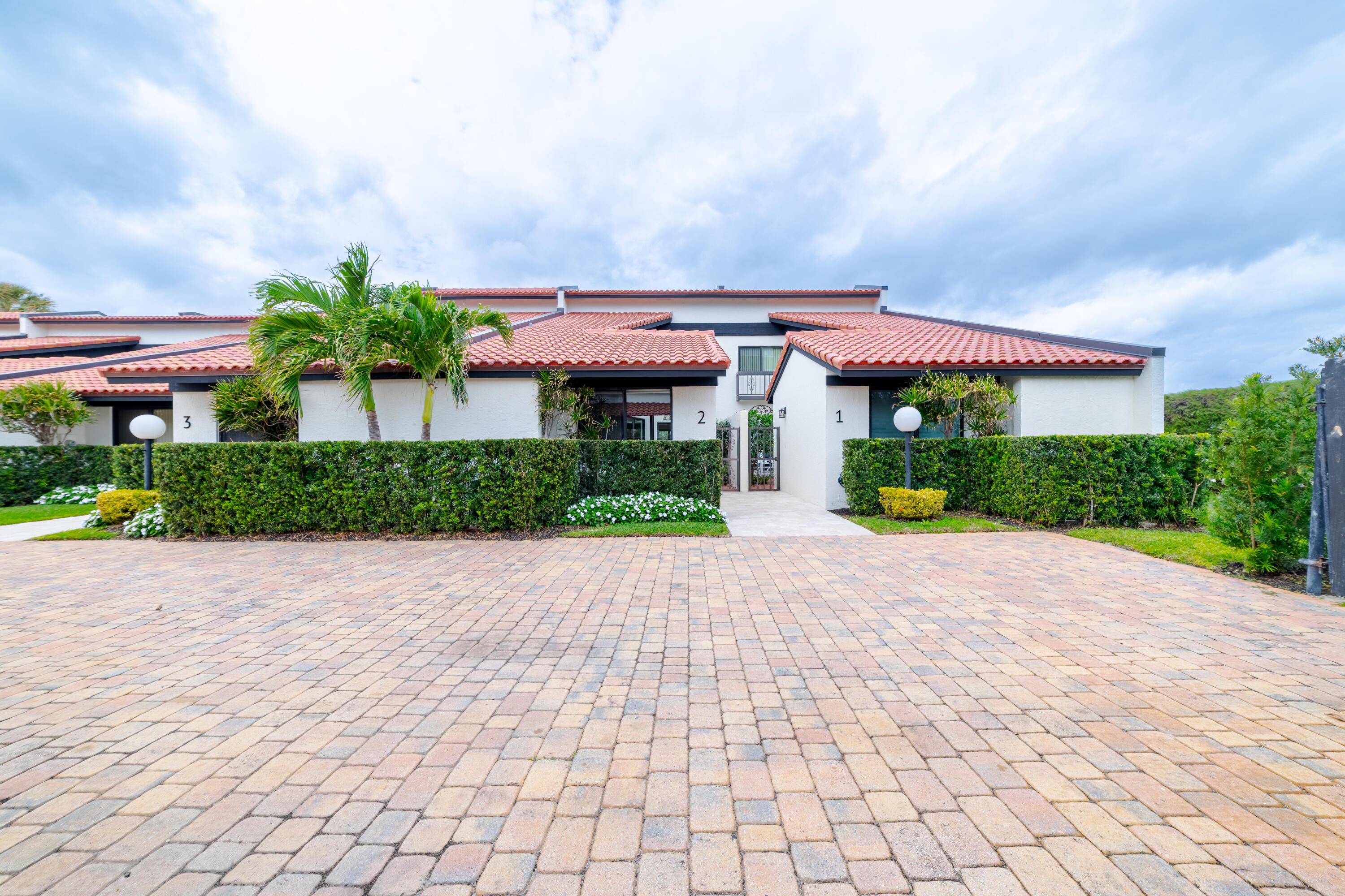 Image 3: Exterior Front