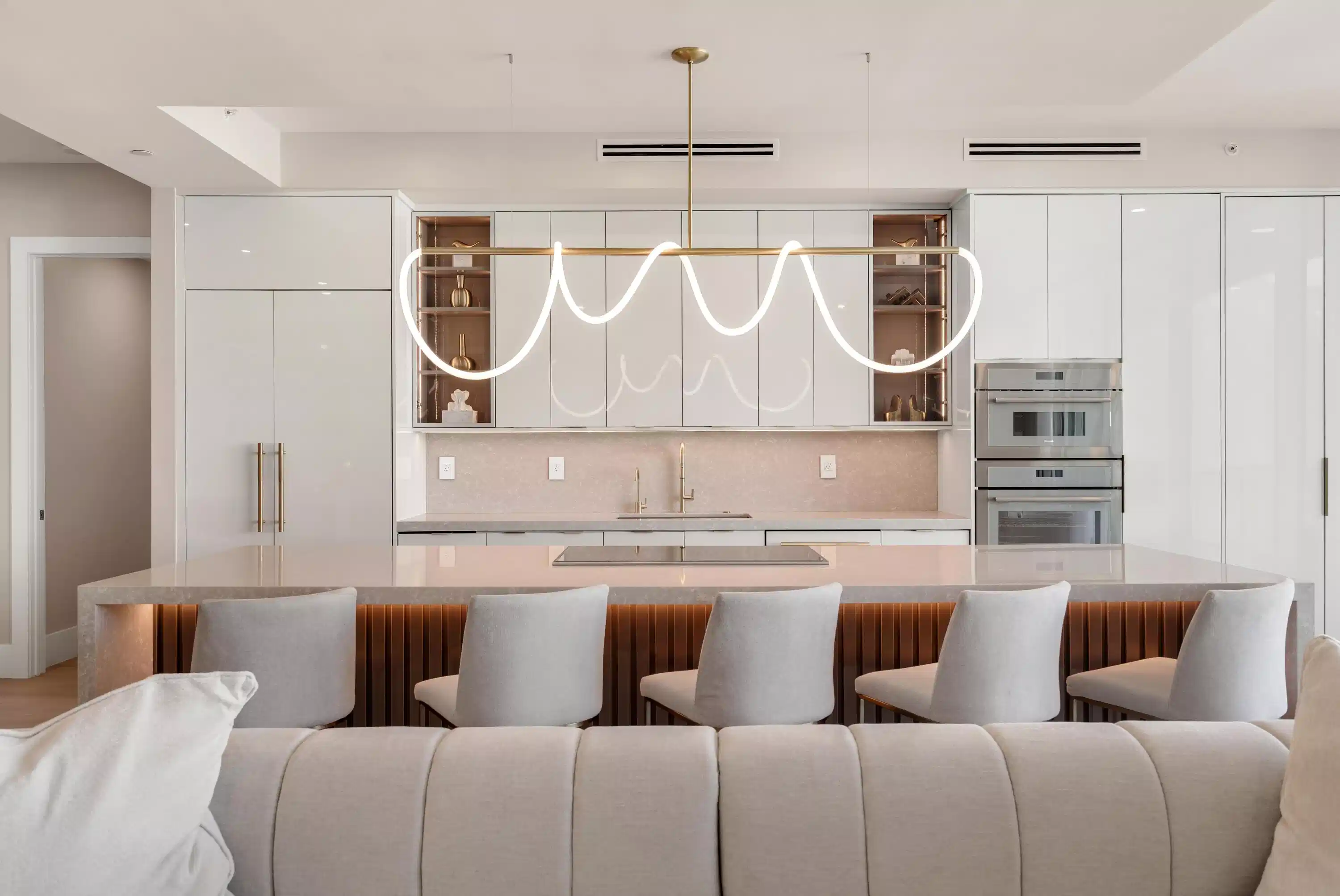 Image 1: LIVING_TO_KITCHEN_STRAIGHT_D