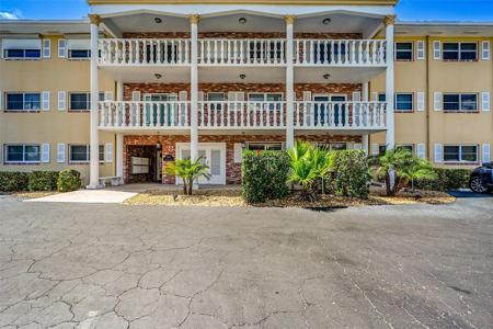 801 N Riverside Dr