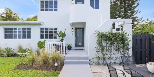 421 S Ocean Breeze
