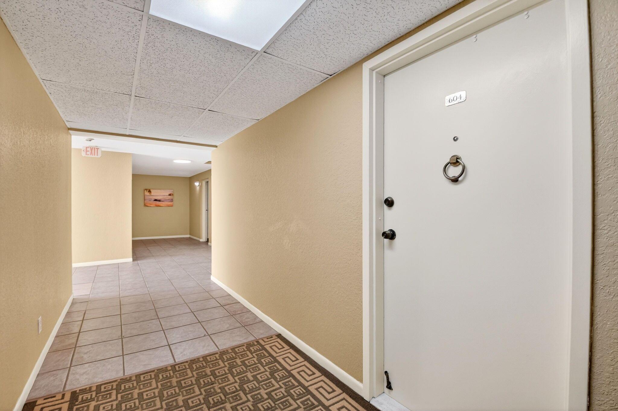 Image 2: 1-web-or-mls-DSC_2293