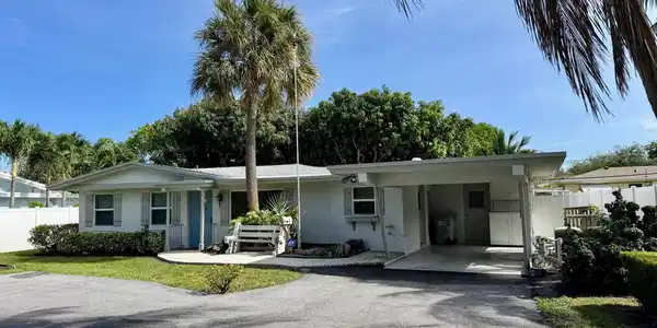 2560 NE 20th Street