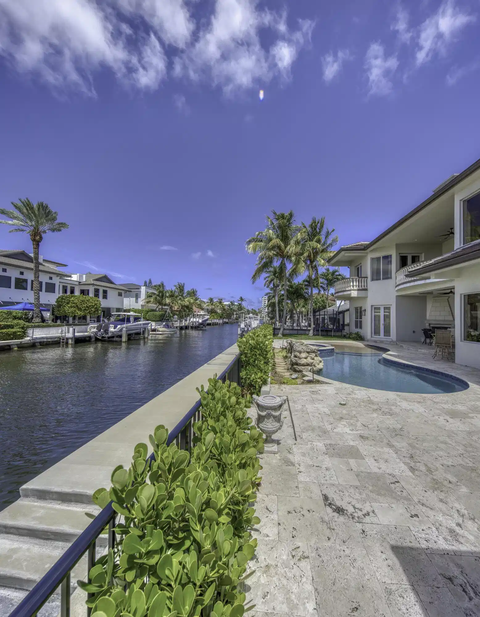 Image 1: 4R7A8332_hdr_panorama