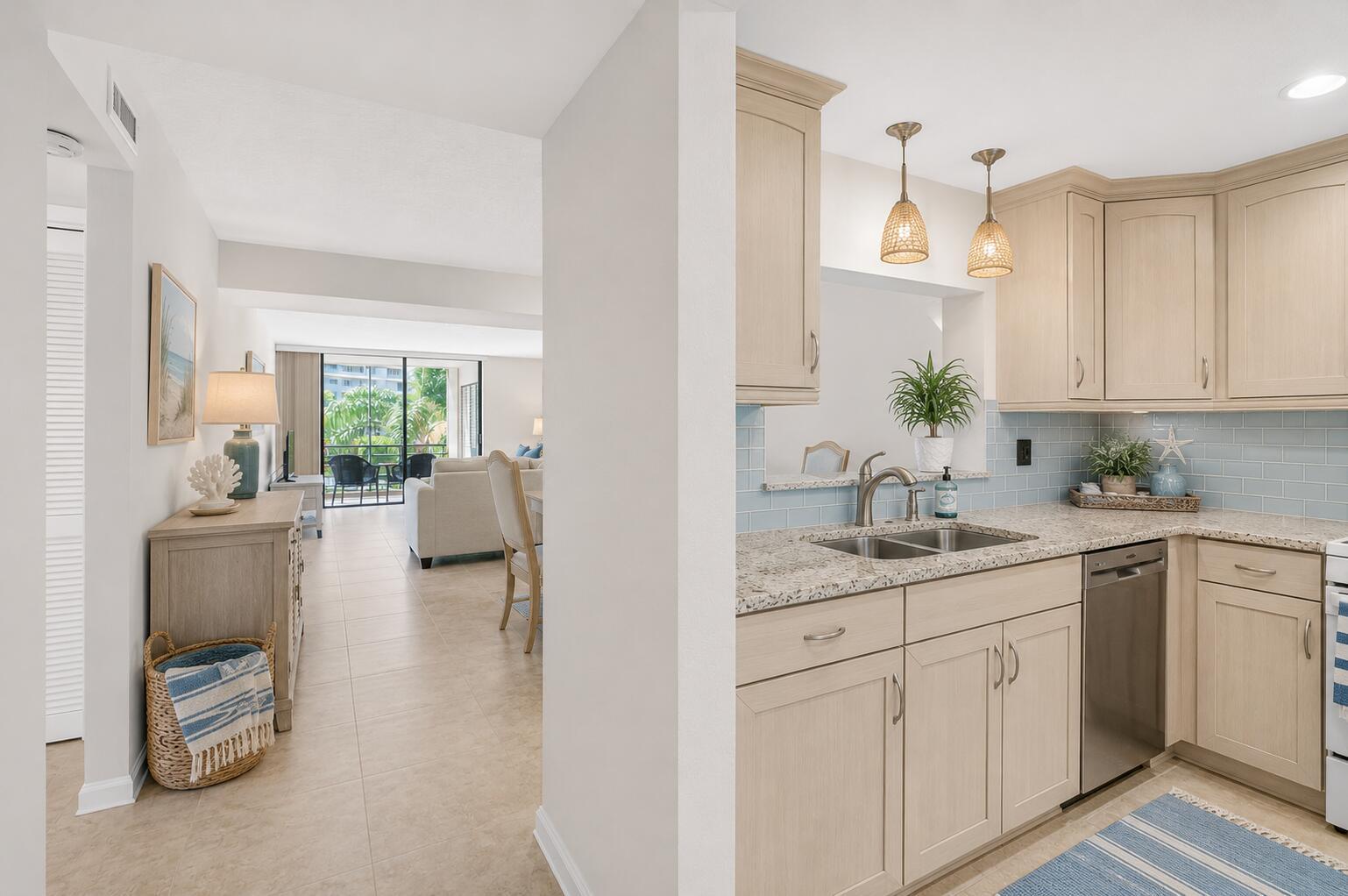 Image 3: 555 Banyan Tree 307 w/Coastal Staging